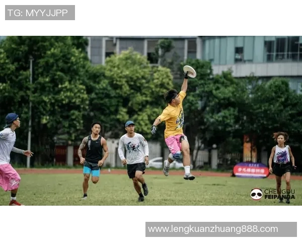 广州飞盘队意识争议引发热议球员与教练的理念碰撞与反思